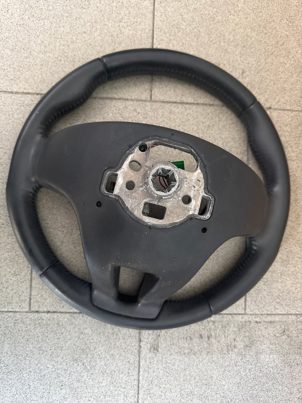VOLANTE ORIGINALE USATO VOLVO V40 cod. 31250591