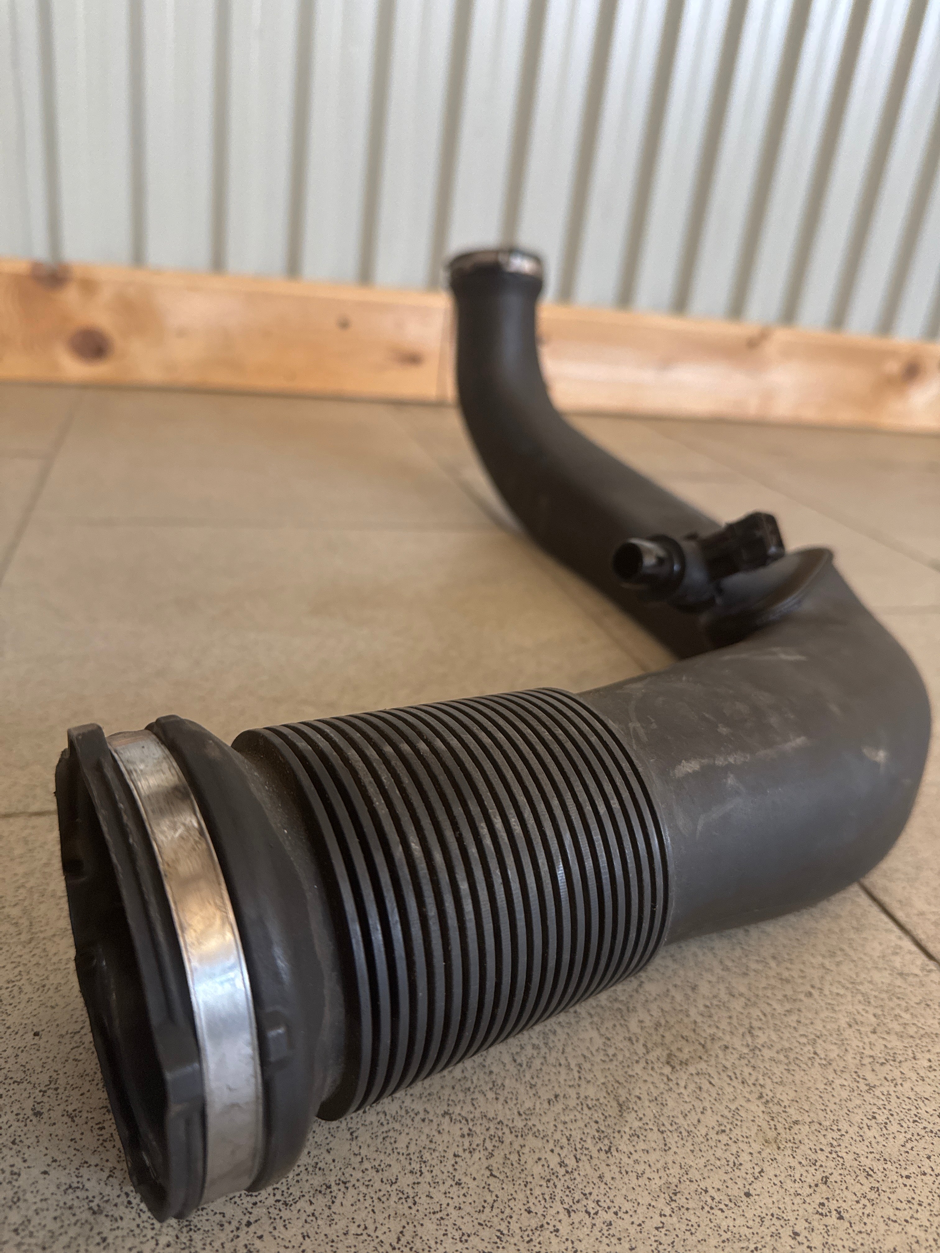MANICOTTO ARIA FRESCA ORIGINALE USATO VOLVO V40 cod. 31325985