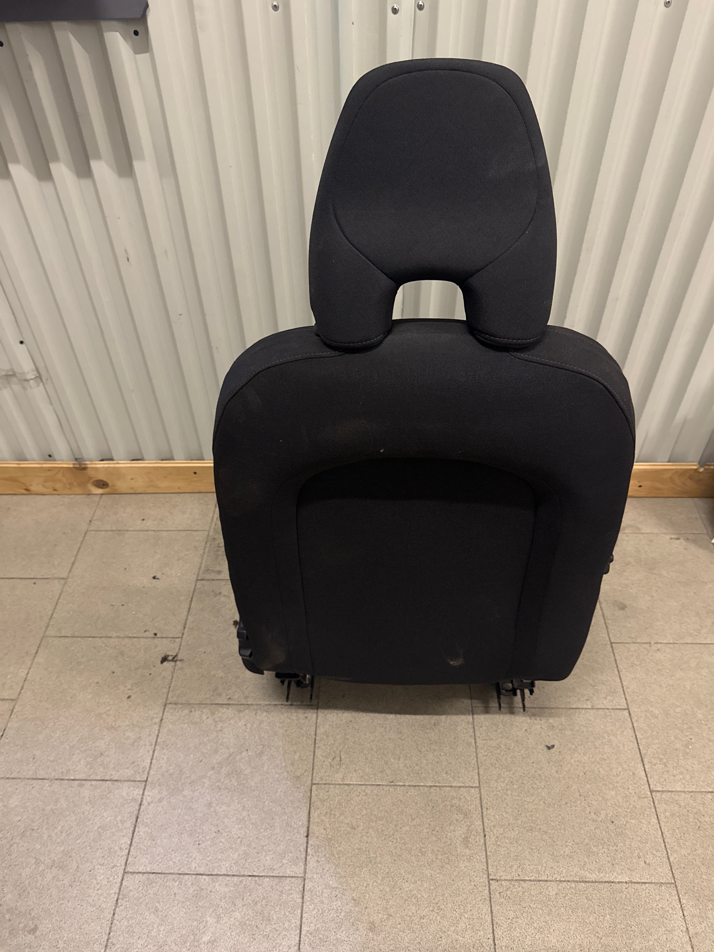 SEDILE ANTERIORE SINISTRO VOLVO V40 CROSS COUNTRY cod. 31292097 - 31292099