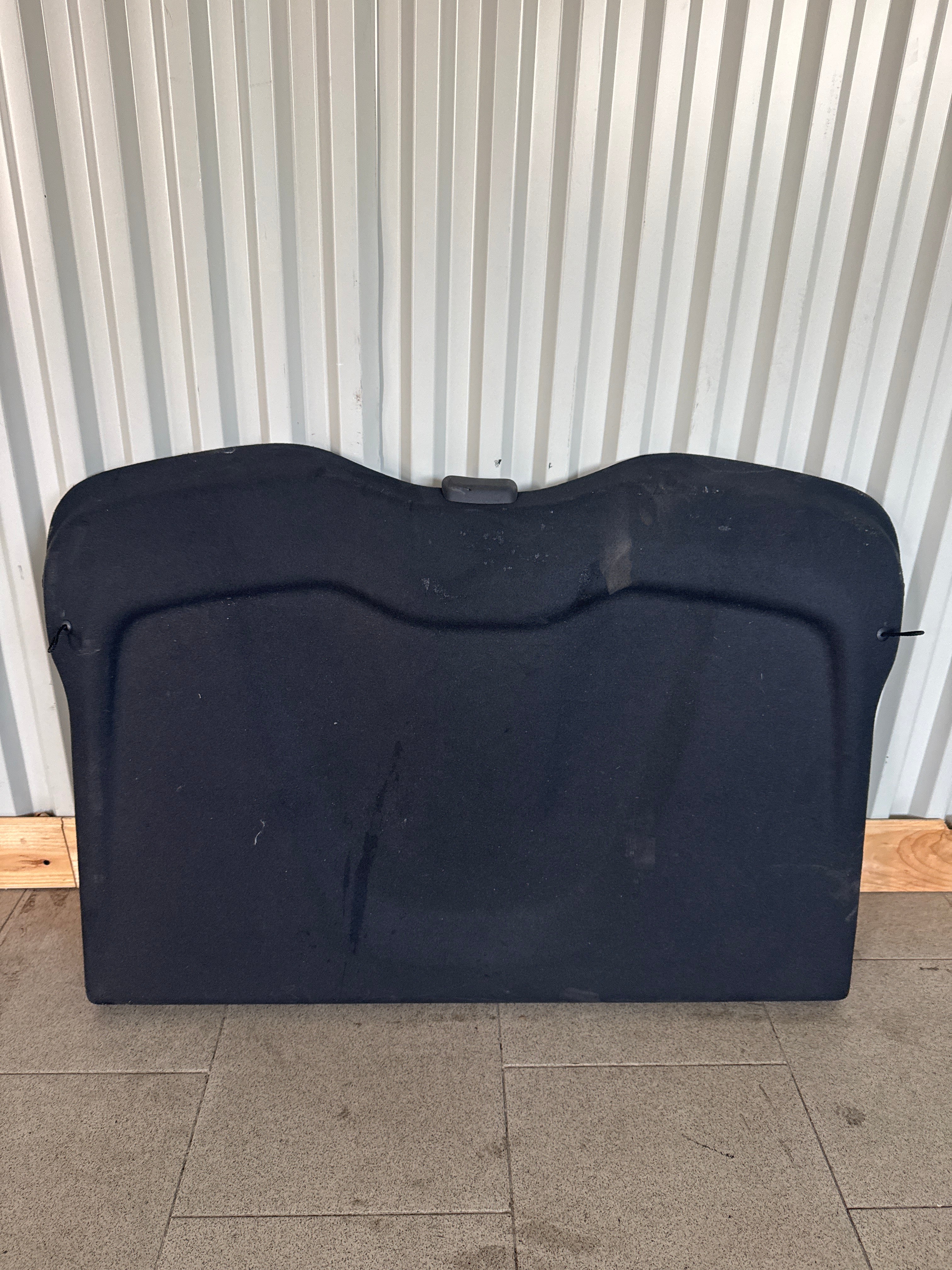 CONSOLLE POSTERIORIORE CAPPELLIERA NERA USATA VOLVO V40 cod. 31389389