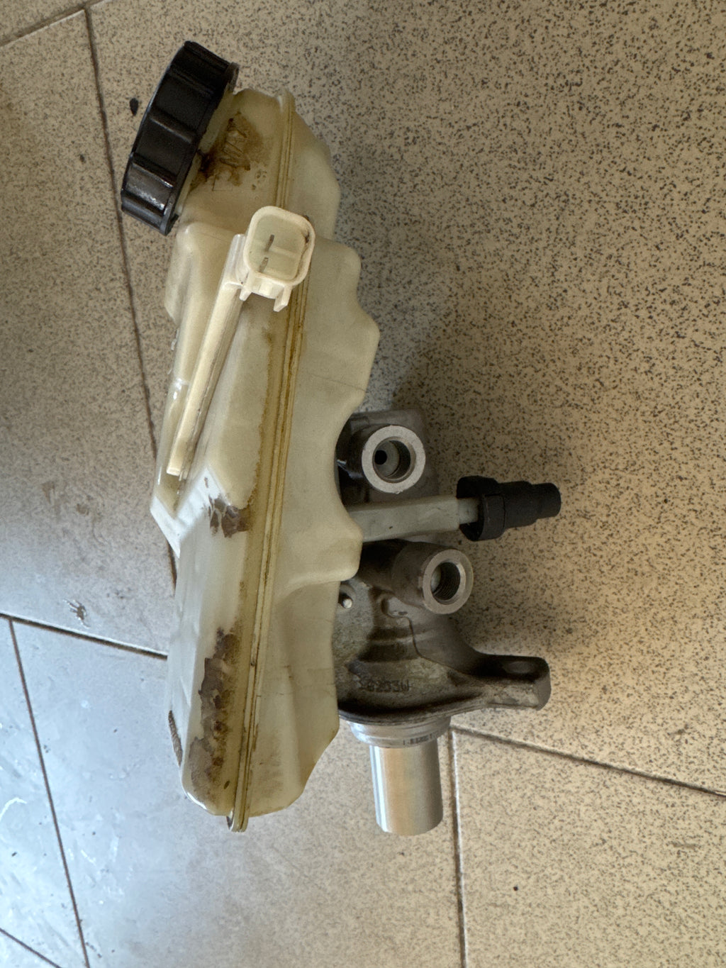 POMPA FRENO CON SERBATOIO E CILINDRO USATO BMW X3 (F25) -  34336857872