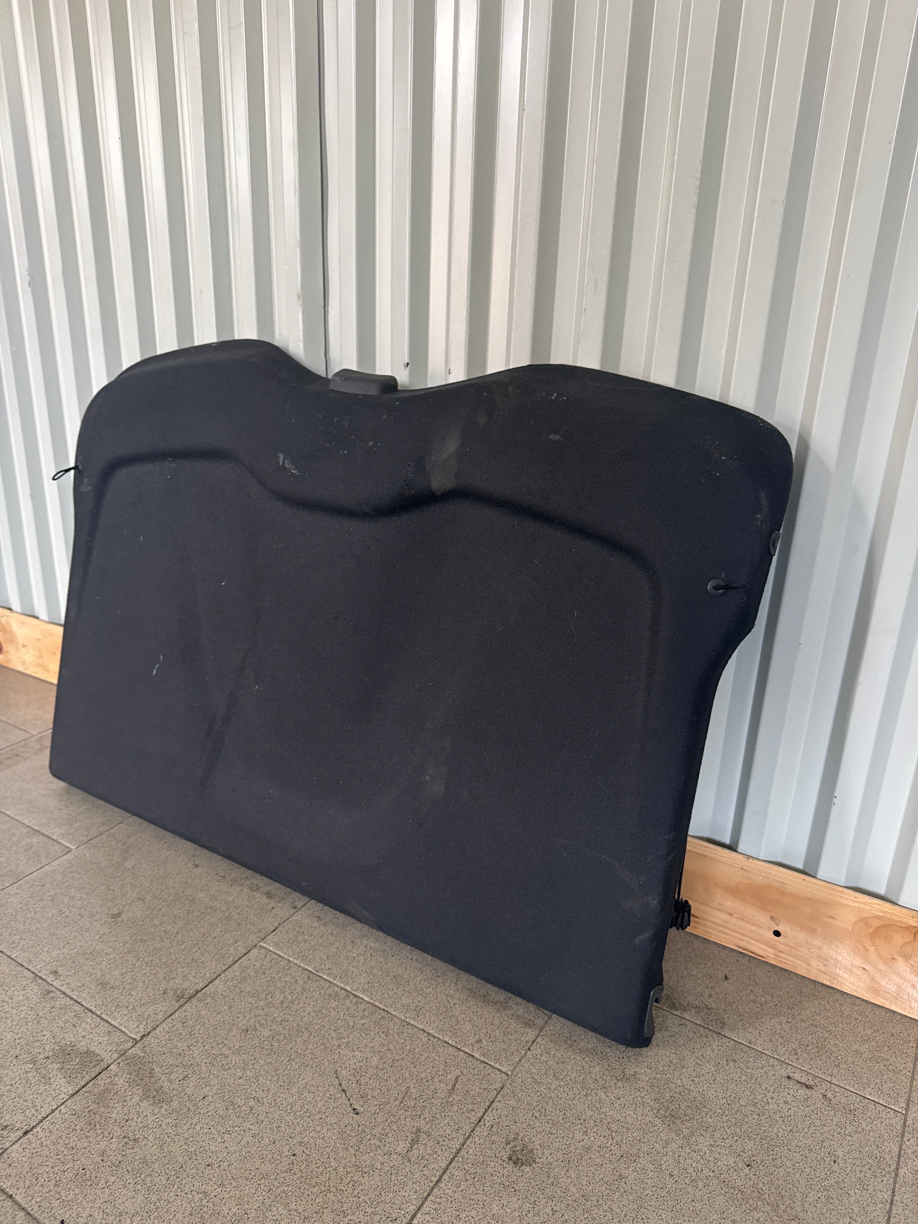 CONSOLLE POSTERIORIORE CAPPELLIERA NERA USATA VOLVO V40 cod. 31389389