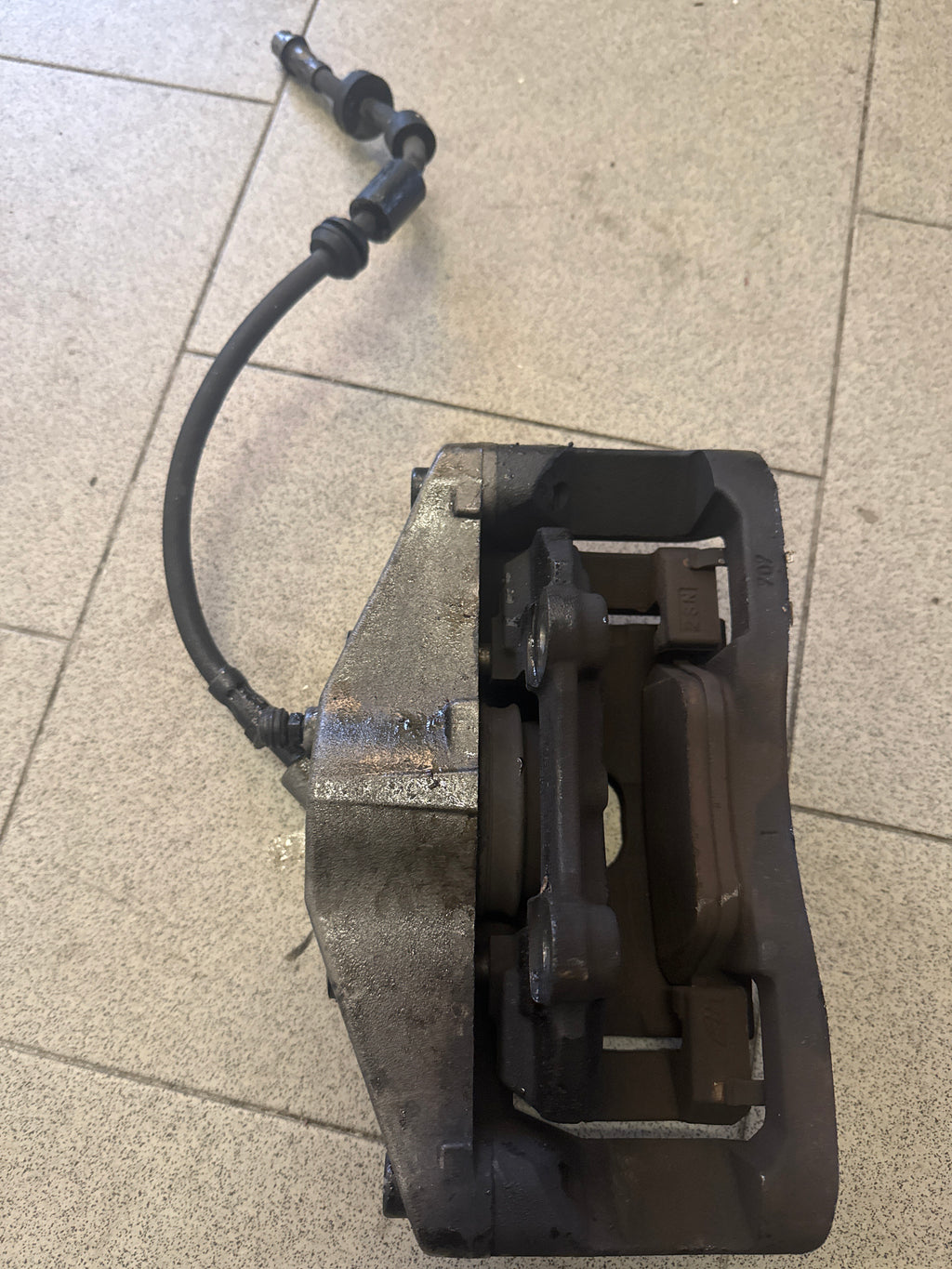 PINZA FRENO ANTERIORE DESTRA USATA VOLVO V40 CROSS COUNTRY 16,5" cod. 36000704