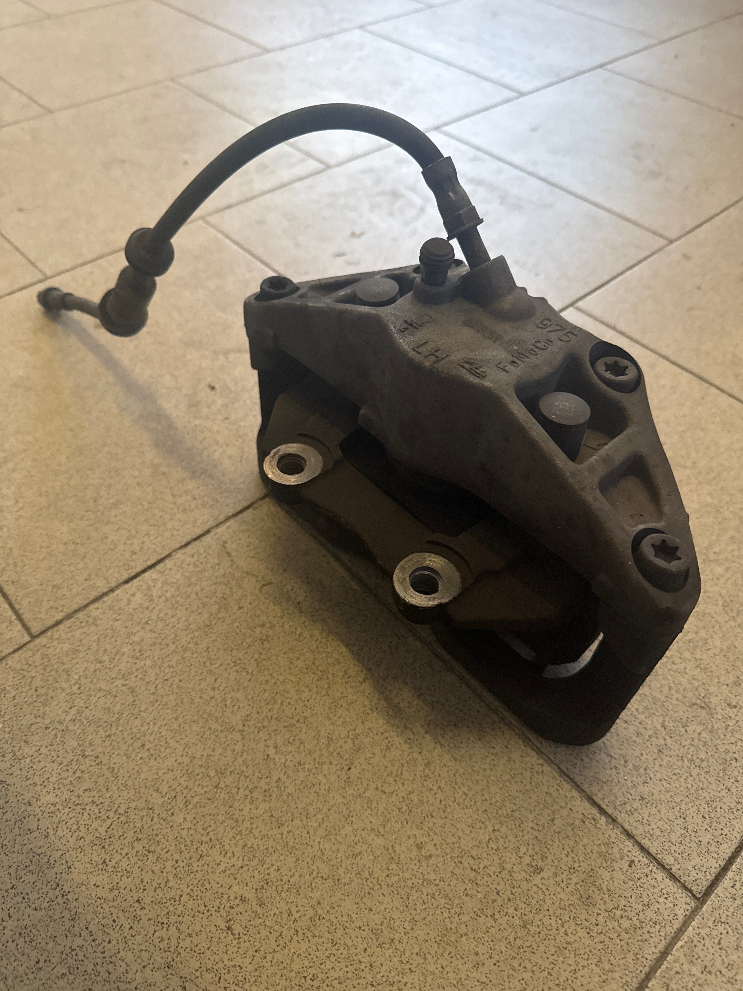 PINZA FRENO ANTERIORE SINISTRA USATA VOLVO V40 CROSS COUNTRY 16,5" cod. 36000731