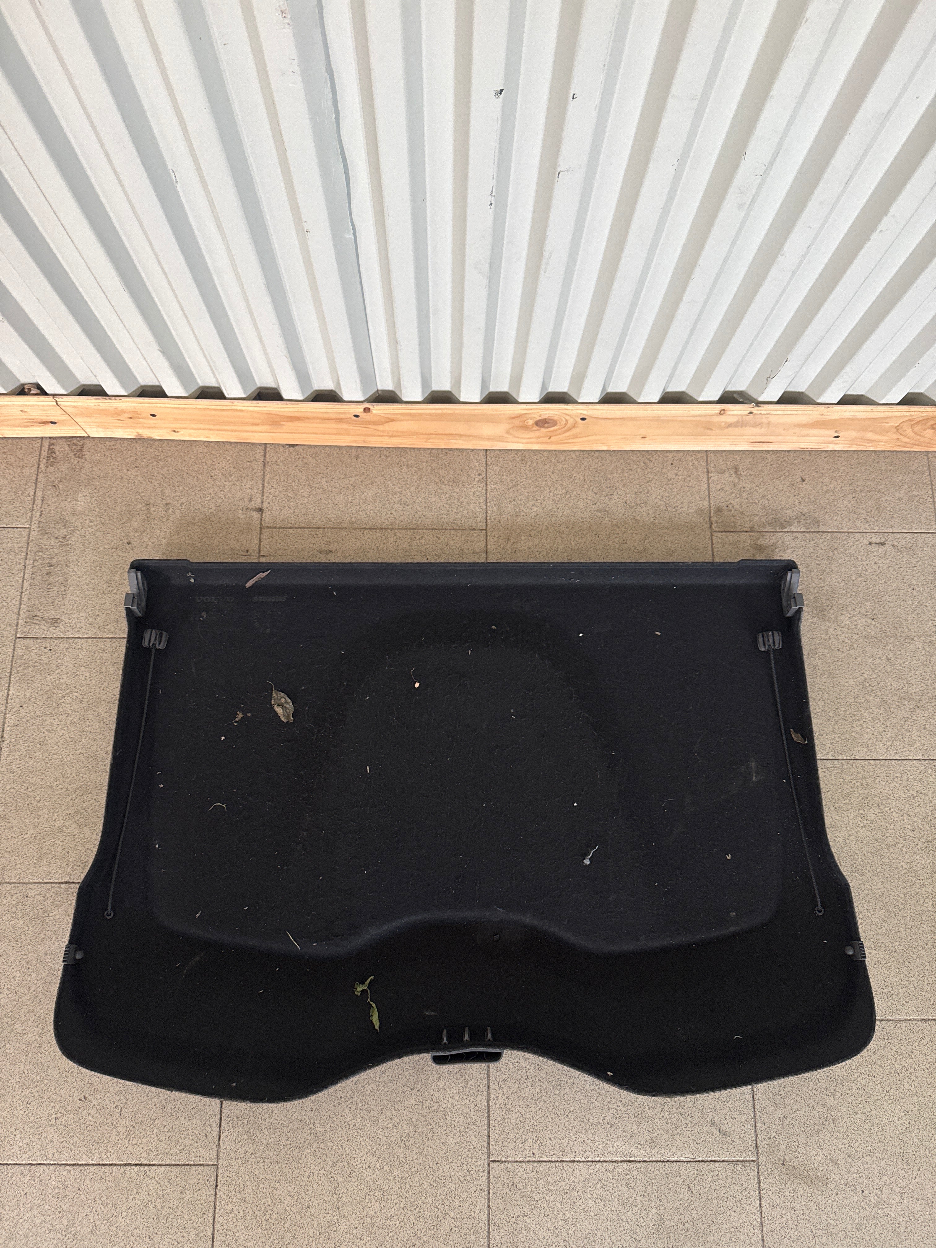 CONSOLLE POSTERIORIORE CAPPELLIERA NERA USATA VOLVO V40 cod. 31389389