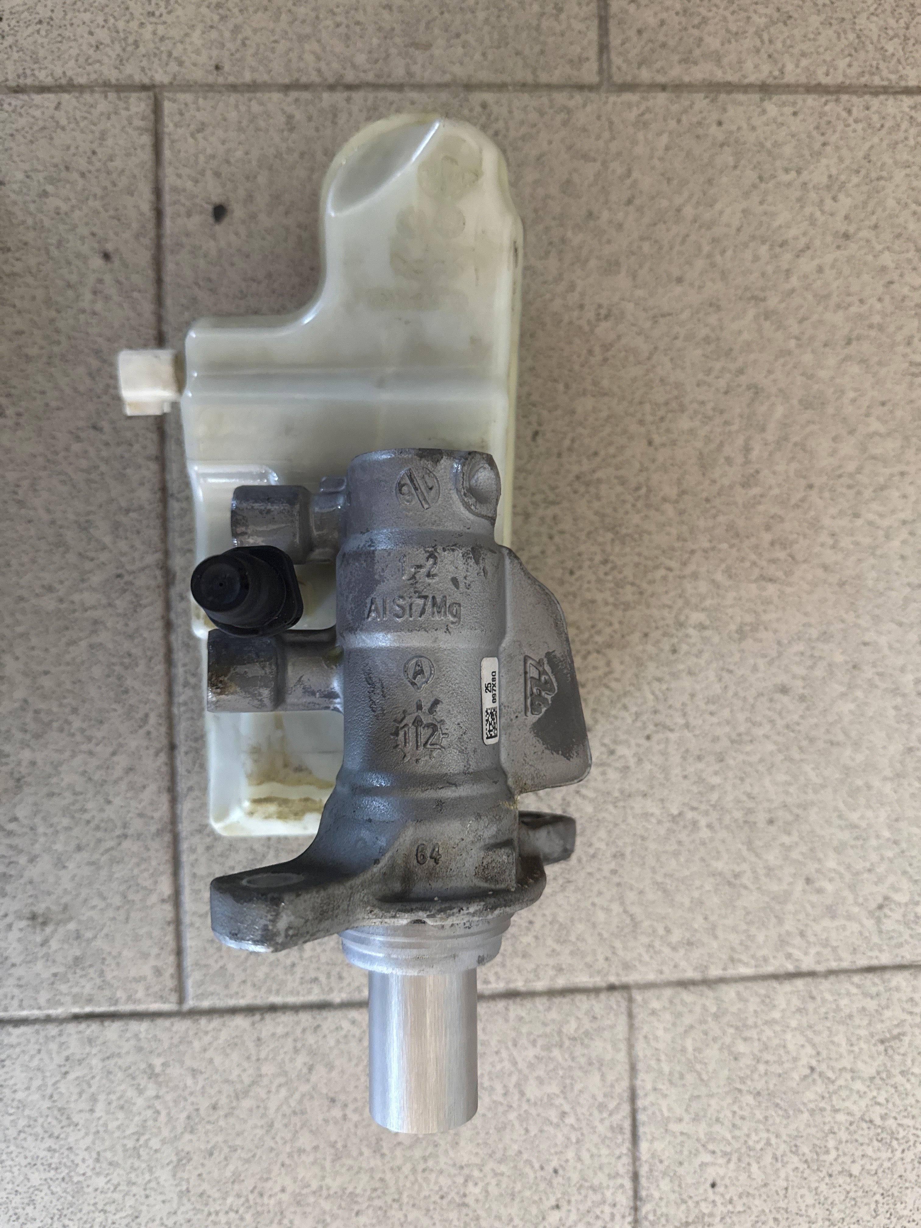 POMPA FRENO CON SERBATOIO E CILINDRO USATO BMW X3 (F25) -  34336857872