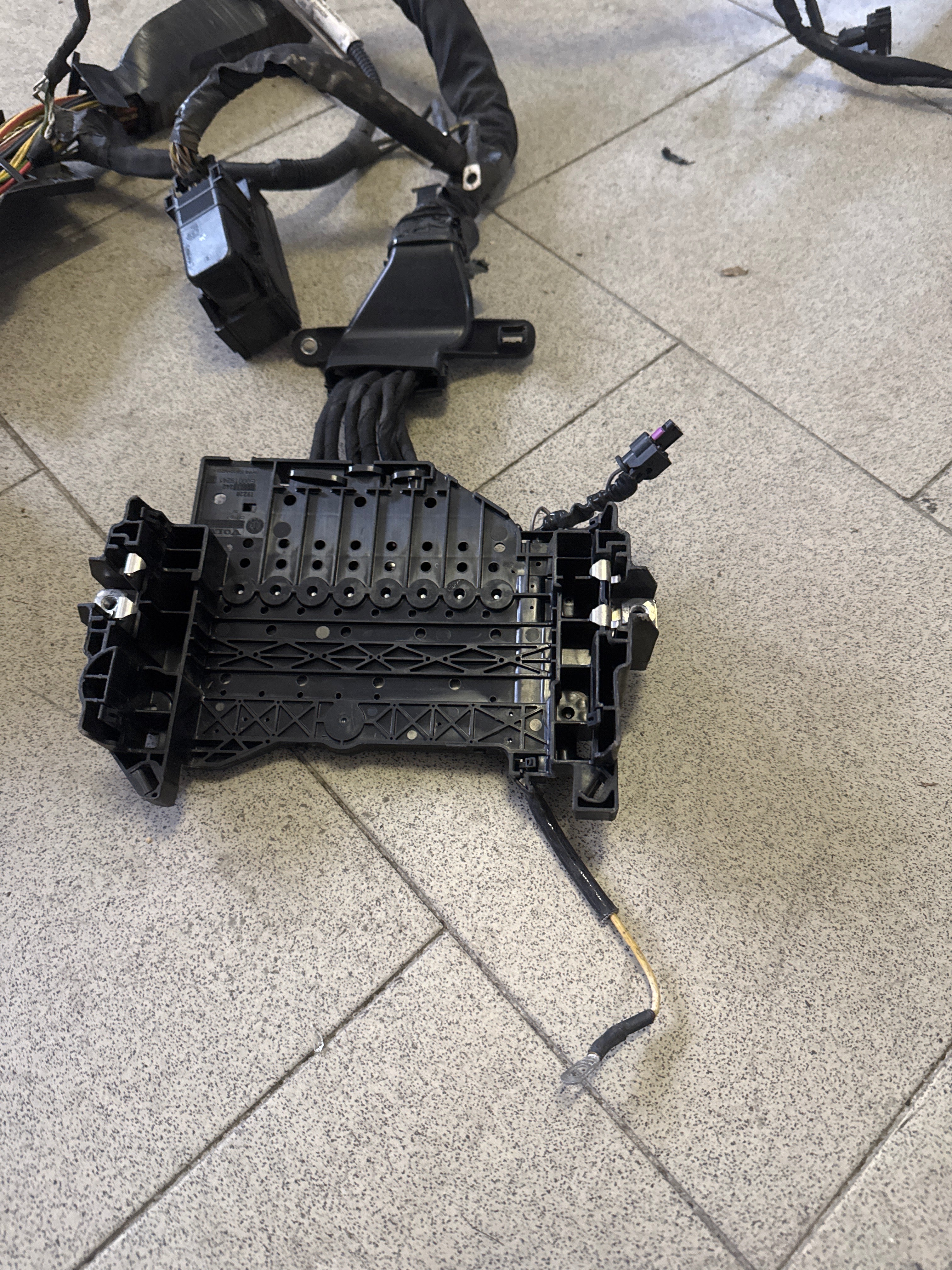 CABLAGGIO MOTORE / ABITACOLO USATO VOLVO V40 cod. 31343881