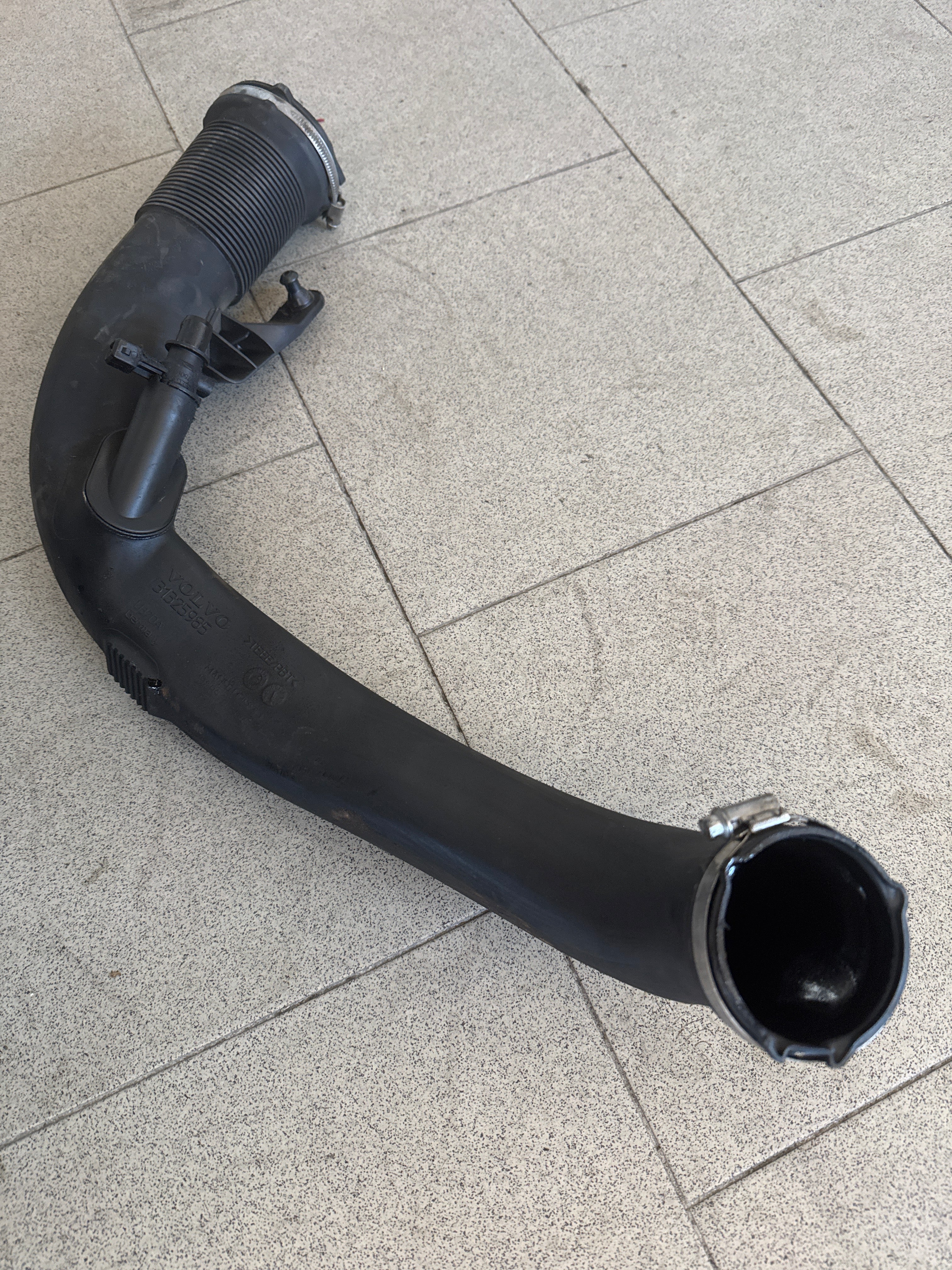 MANICOTTO ARIA FRESCA ORIGINALE USATO VOLVO V40 cod. 31325985