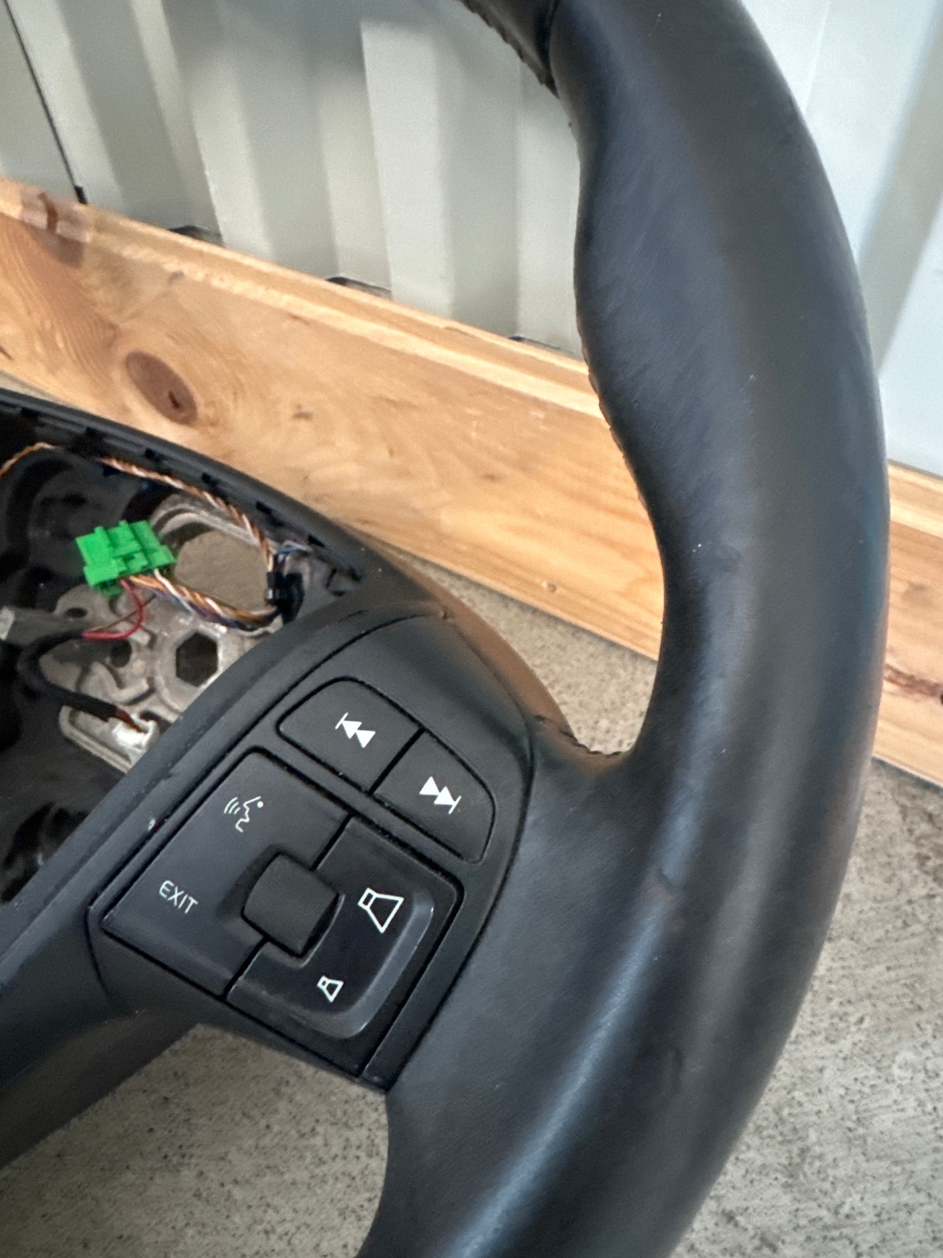 VOLANTE ORIGINALE USATO VOLVO V40 cod. 31250591
