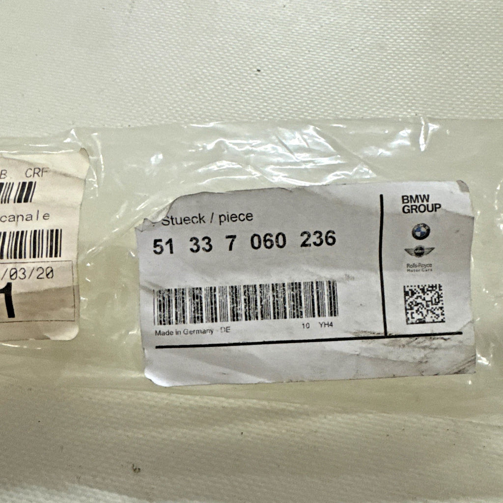 RASCHIAVETRO ESTERNO POSRTA ANTERIORE DESTRA BMW SERIE 3 (E90) COD. 51337060236