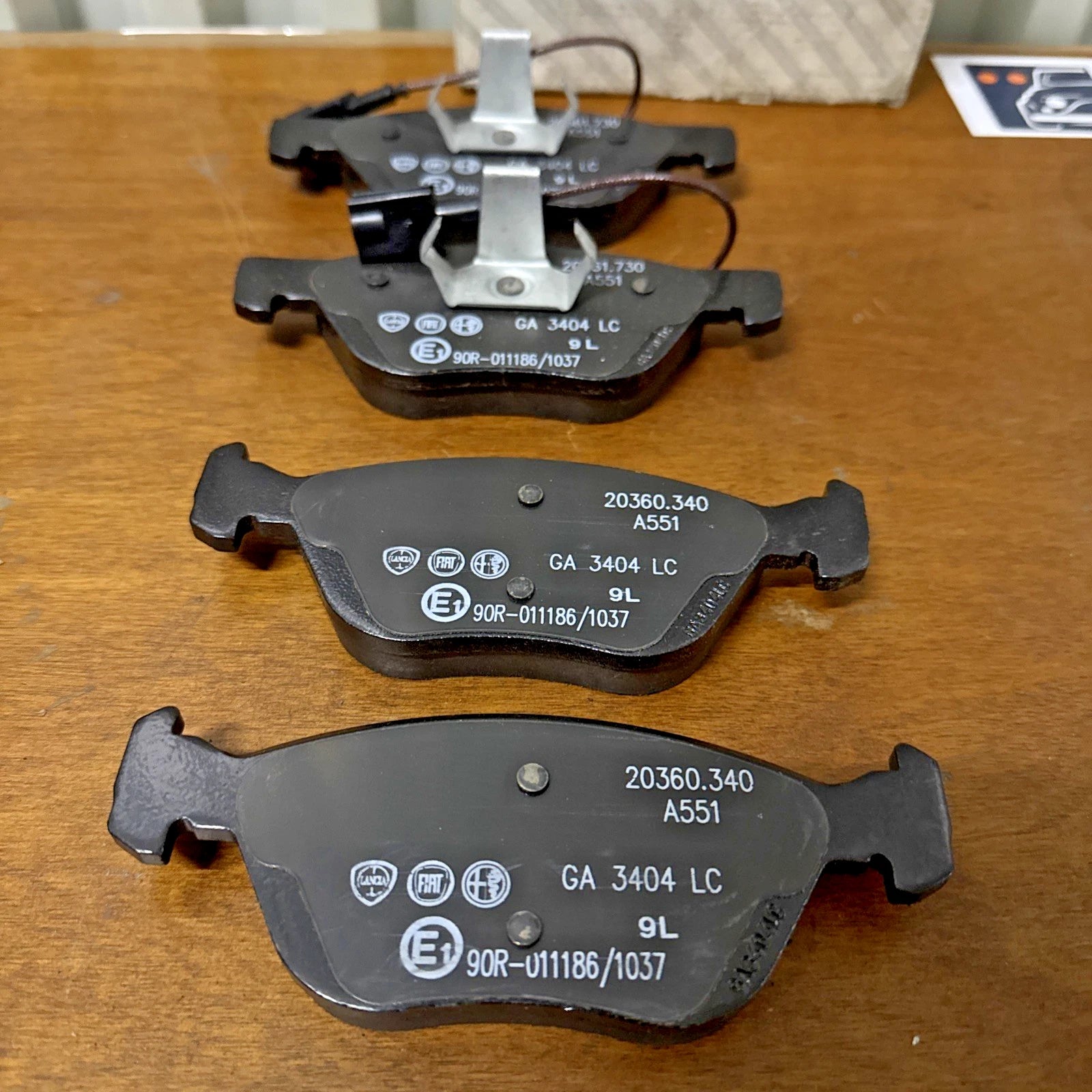 KIT PASTIGLIE FRENO ANTERIORI ORIGINALI FIAT - ALFA ROMEO - LANCIA COD. 71752995