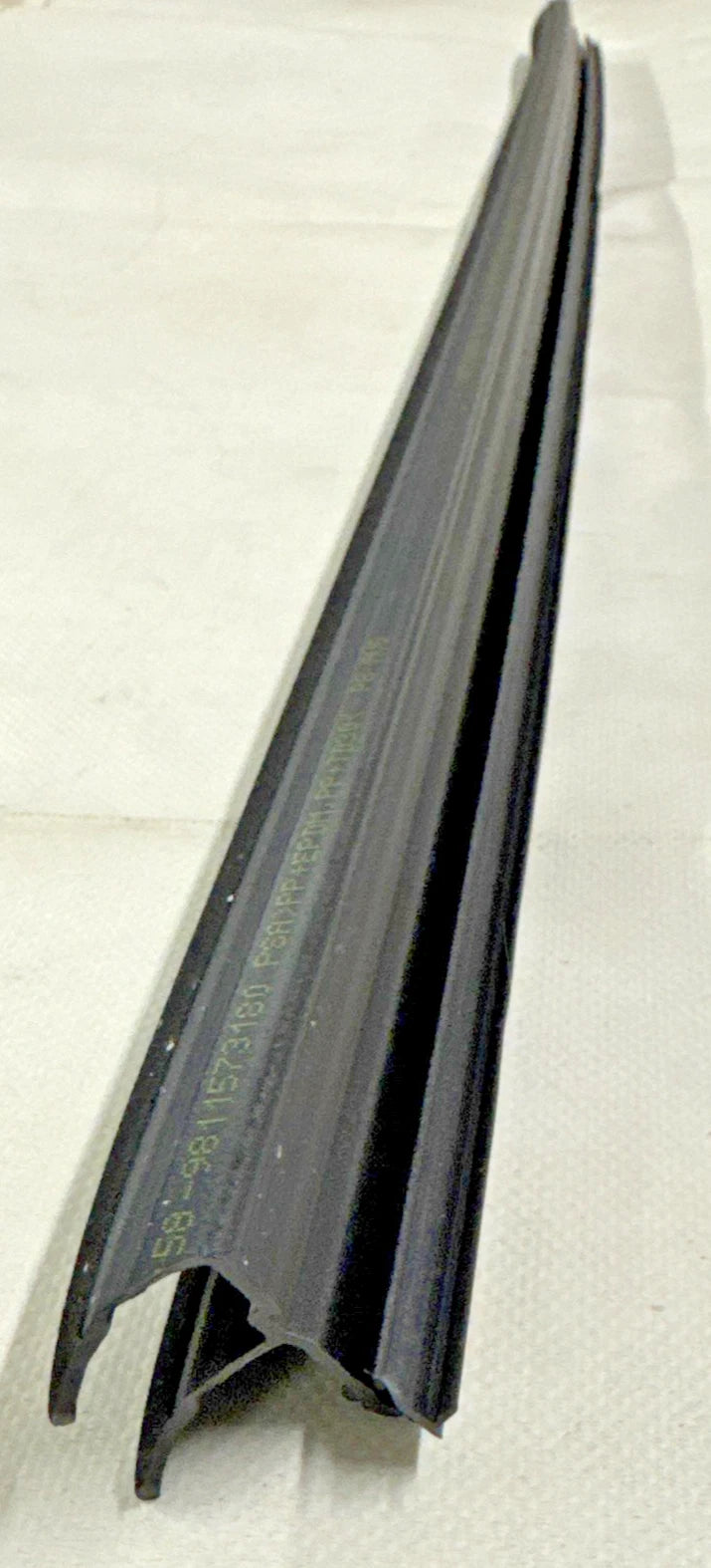 RASCHIAVETRO INT. PORTA ANT. SX PEUGEOT 3008 5008 CITROEN C5 AIRCROSS 9811573180
