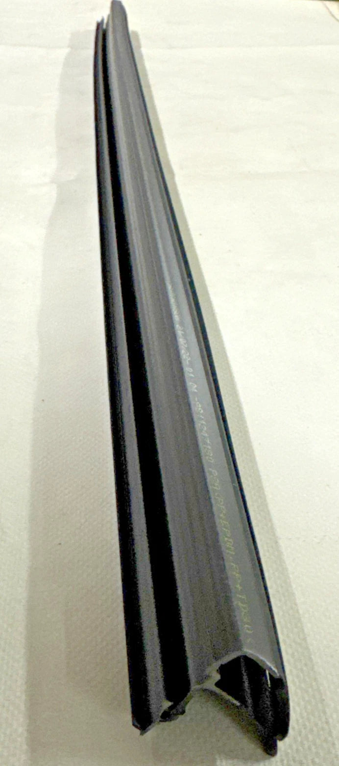 RASCHIAVETRO INTERNO PORTA ANTERIORE DESTRA CITROEN C5 AIRCROSS COD. 9811247180